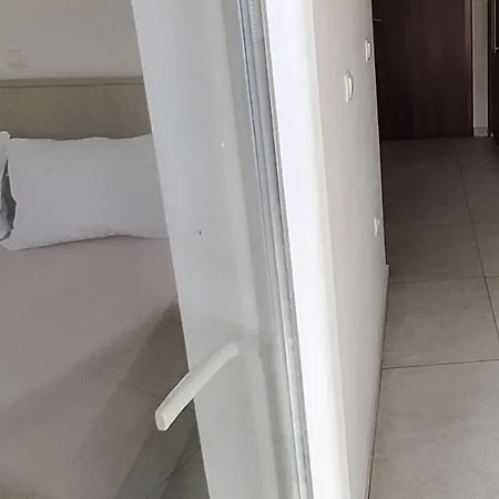 Apartment Holidays Budget 12