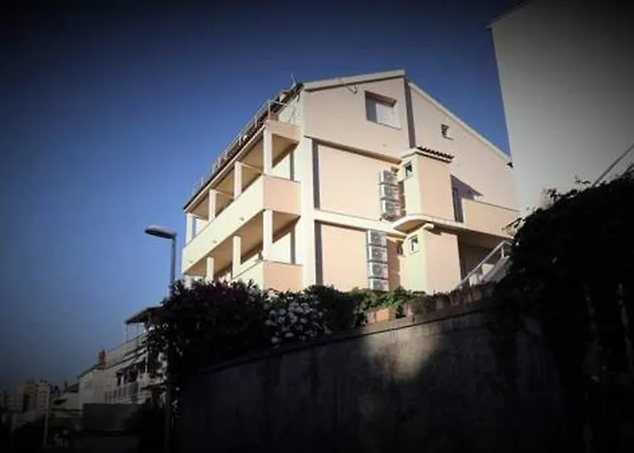 Holidays Budget 12 Appartement