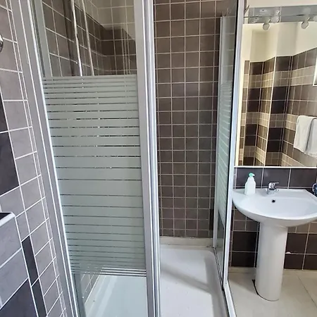 아파트 Holidays Budget 12